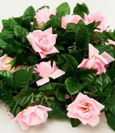 3D Chain Rose Garland - Pink
