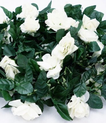 3D Chain Rose Garland - White