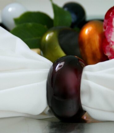 Burgundy Napkin Rings (Acrylic)